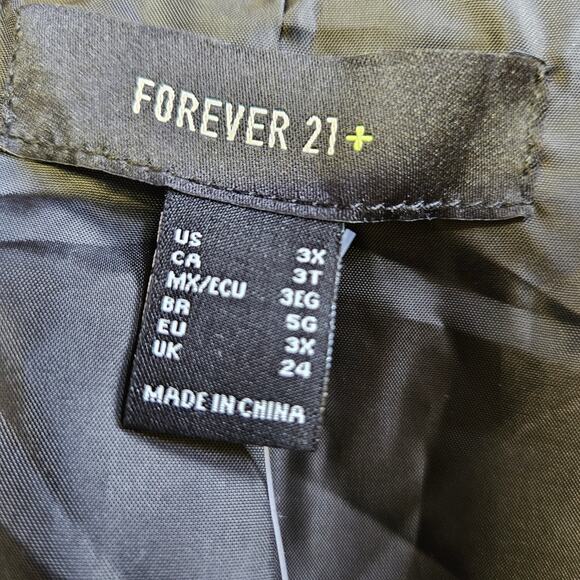 Forever 21+ Black and White Faux Leather Jacket Size 3X NWT Stars Casual Goth - Picture 8 of 12